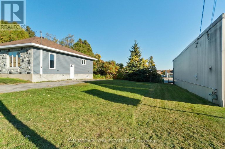 28972979/2709-laurier-street/town-of-rockland/clarence-rockland/ontario/K4K1A3_22
