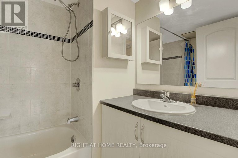 28433463/301-14-norice-street/meadowlandscrestview/ottawa/ontario/K2G2X4_25