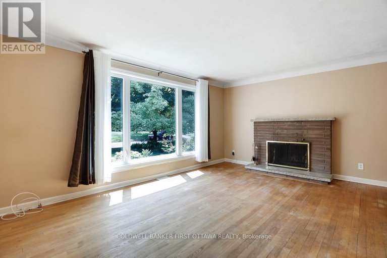28655520/2133-westbourne-avenue/mckellar-heightsglabar-park/ottawa/ontario/K2A1N3_5
