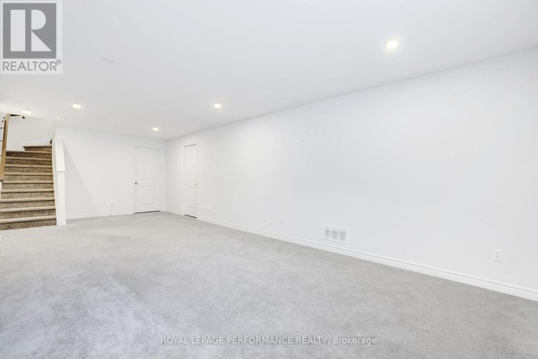 29228458/669-cordelette-circle-e/mer-bleuebradley-estatesanderson-park/ottawa/ontario/K1W0P2_34