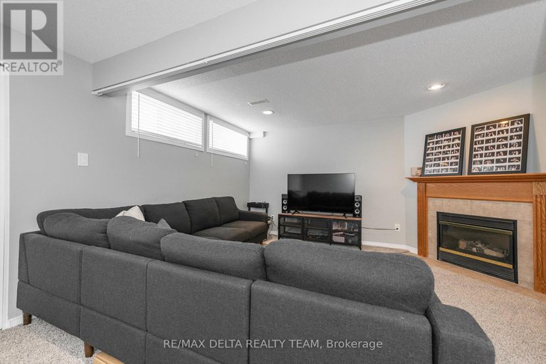 29426645/152-ludlowe-street/fallingbrookgardenway-south/ottawa/ontario/K4A5C7_24