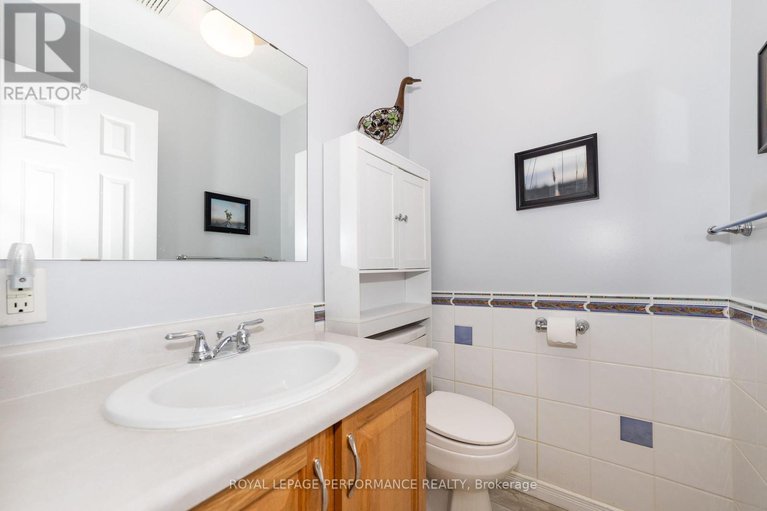 29253146/454-dalrymple-drive/town-of-rockland/clarence-rockland/ontario/K4K1G6_17