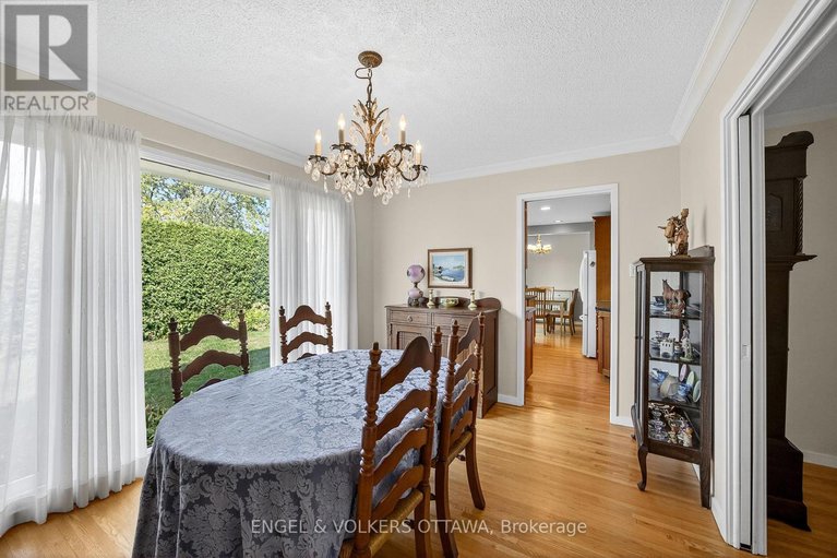28865549/29-milne-crescent/beaverbrook/ottawa/ontario/K2K1H7_17