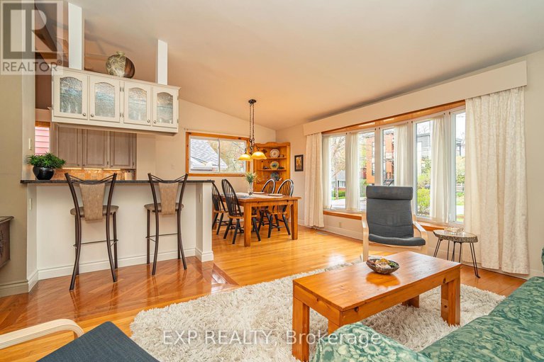 28319921/220-ancaster-avenue/woodroffe/ottawa/ontario/K2B5B3_10