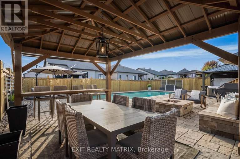 29099473/301-colmar-street/embrun/russell/ontario/K0A1W0_33