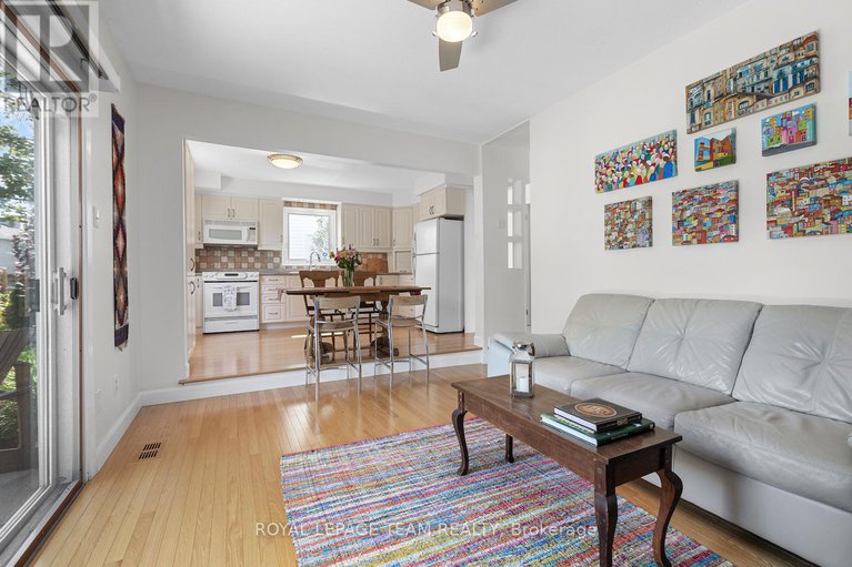 28840948/1179-st-moritz-court/convent-glen-north/ottawa/ontario/K1C2B2_9