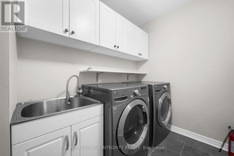 28586638/4463-shoreline-drive/riverside-southgloucester-glen/ottawa/ontario/K1V1R7_16