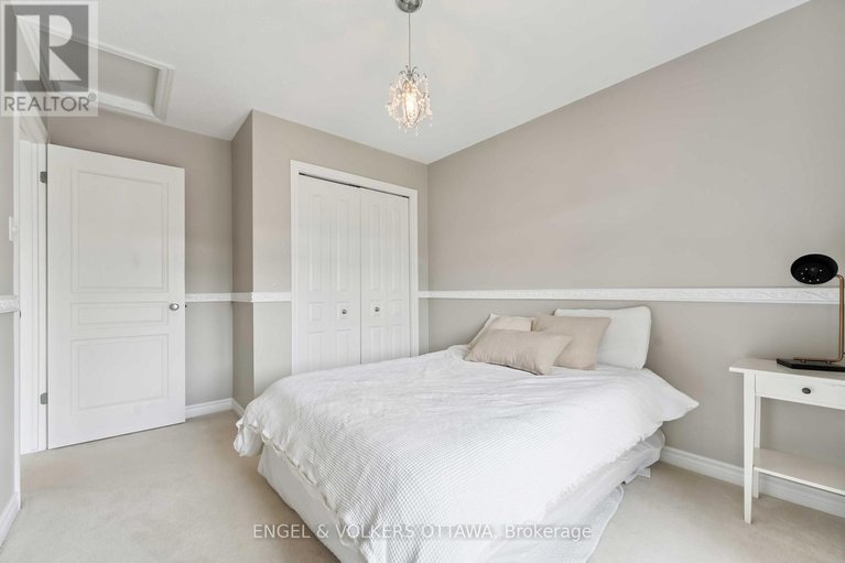 28594229/741-morningstar-way/mer-bleuebradley-estatesanderson-park/ottawa/ontario/K1W0G6_27