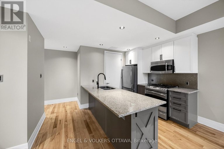 29609712/410-327-breezehill-avenue-s/west-centre-town/ottawa/ontario/K1Y1R6_12