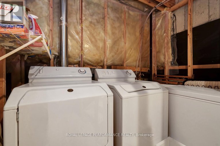 29378688/175-arcola-private/overbrookcastle-heights/ottawa/ontario/K1K4W9_32