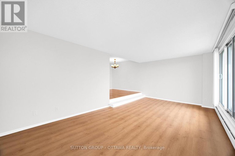 28727418/711-1171-ambleside-drive/woodroffe/ottawa/ontario/K2B8E1_15