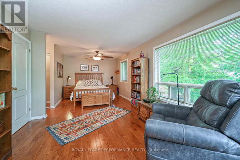 28814845/3026-sable-ridge-drive/upper-hunt-club/ottawa/ontario/K1T3R9_21