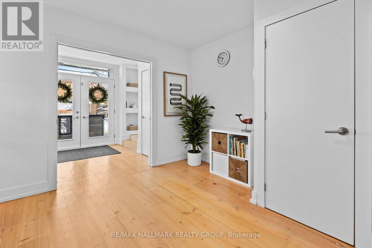 29416129/330-winona-avenue/westboro-south/ottawa/ontario/K1Z5H4_13