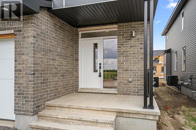 29190985/747-kenny-gordon-avenue-w/riverside-southgloucester-glen/ottawa/ontario/K4M0X9_2