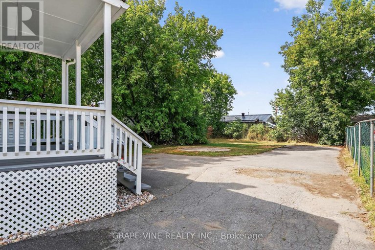 28763800/814-laurier-street/town-of-rockland/clarence-rockland/ontario/K4K1E6_3