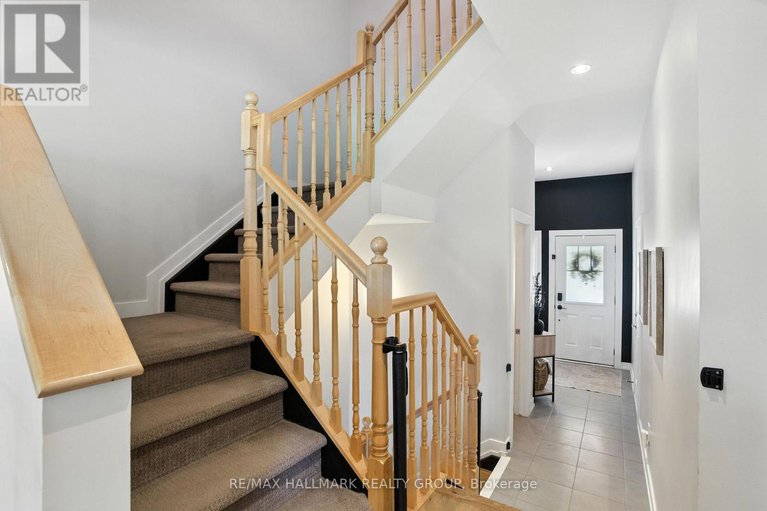 28521802/2253-marble-crescent/town-of-rockland/clarence-rockland/ontario/K4K0G9_9