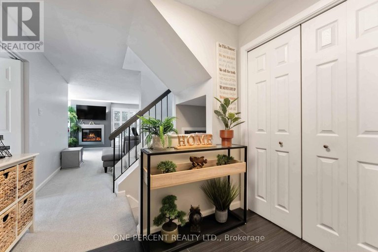28938369/56-710-coronation-avenue/riverview-park/ottawa/ontario/K1G4G7_2