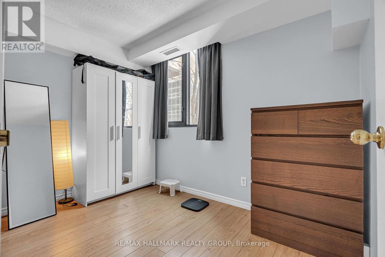 28552733/202-200-bay-street/ottawa-centre/ottawa/ontario/K1R7W8_16