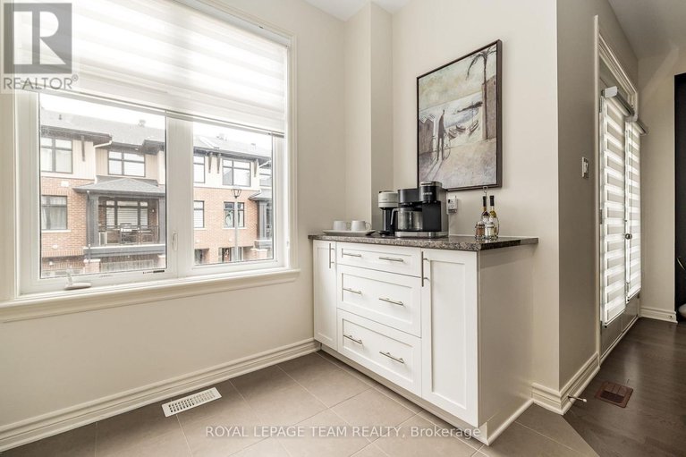 28349259/80-stockholm-private/riverside-southgloucester-glen/ottawa/ontario/K4M0G9_23