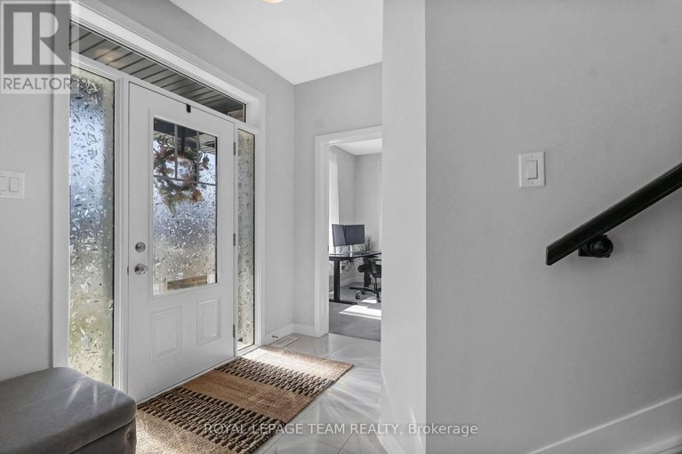 29634186/647-cygnus-street/half-moon-bay/ottawa/ontario/K2J7A9_3