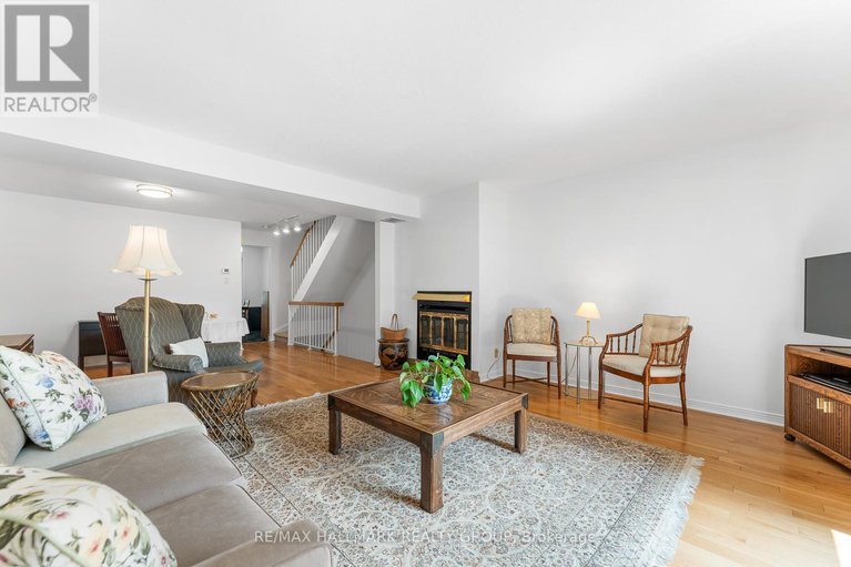 28722479/1916-russell-road/elmvale-acres/ottawa/ontario/K1G1L6_9