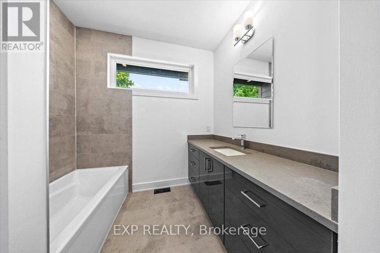 28608355/43-st-claire-avenue/meadowlandsst-claire-gardens/ottawa/ontario/K2G2A1_37