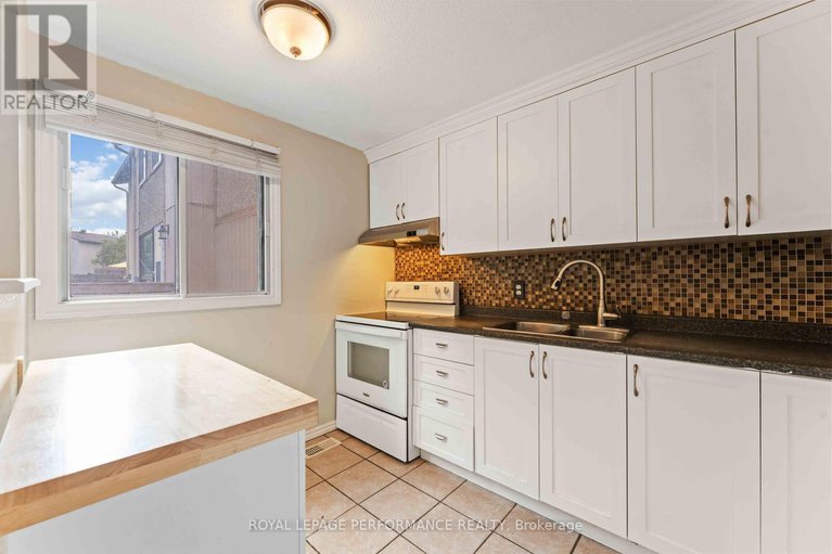 28799341/28-1439-bethamy-lane/beacon-hill-south/ottawa/ontario/K1J8P7_9