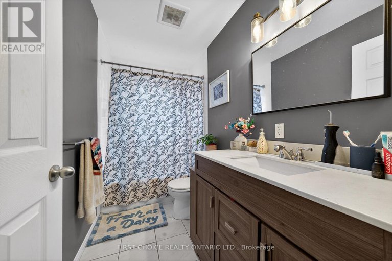 29620538/1307-aurele-street/pineview/ottawa/ontario/K1B3L4_13