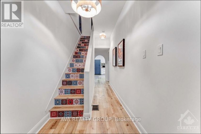 27250107/237-nepean-street/downtown/ottawa/ontario/K2P0B7_3