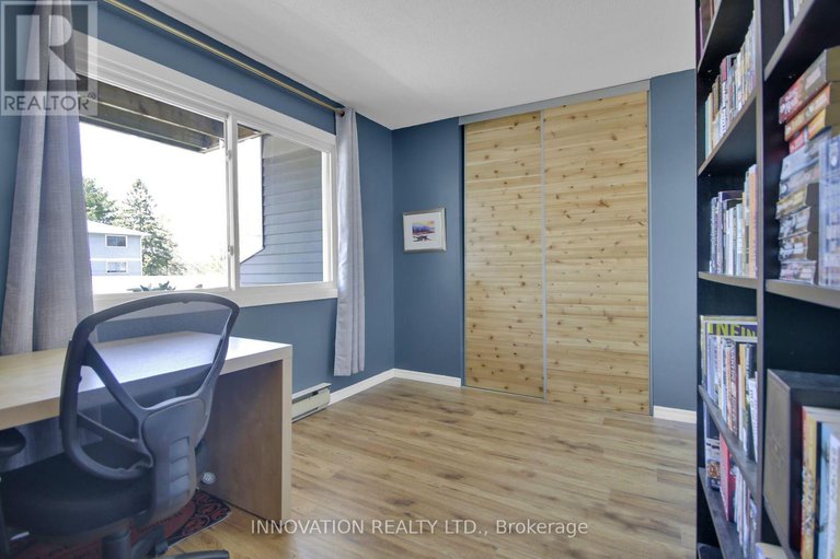 28376313/302-216-viewmount-drive/borden-farmstewart-farmcarleton-heightsparkwood-hills/ottawa/ontario/K2E7X4_18