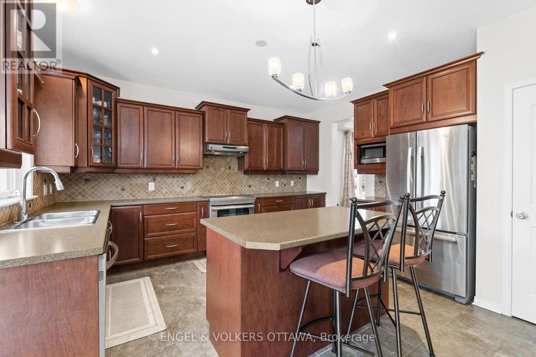 29134889/167-chenoa-way/stonebridge/ottawa/ontario/K2J0W8_14