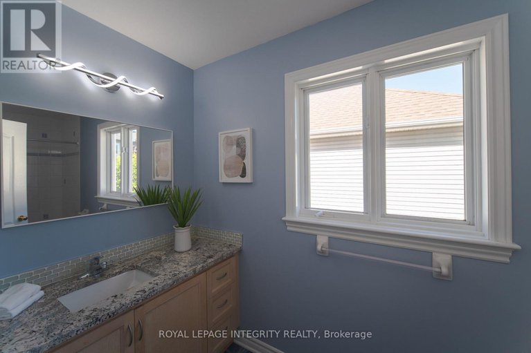 28879504/141-steeple-chase-drive/bridlewood/ottawa/ontario/K2M2Z5_35