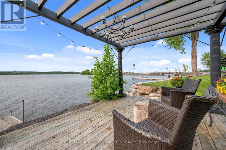 28429151/14-478-wilson-road/clarencerockland-twp/clarence-rockland/ontario/K4K1K7_42