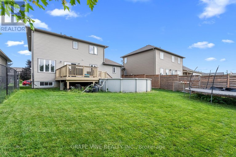 29427195/84-settlement-lane/village-of-russell/russell/ontario/K4R0A4_38