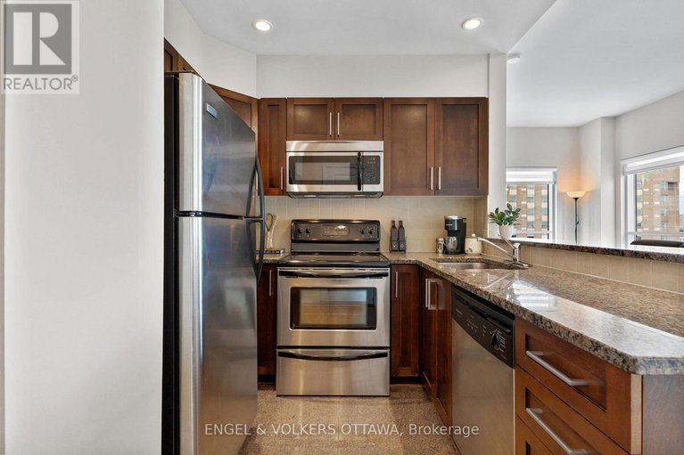 28806485/1211-200-besserer-street/sandy-hill/ottawa/ontario/K1N0A7_7