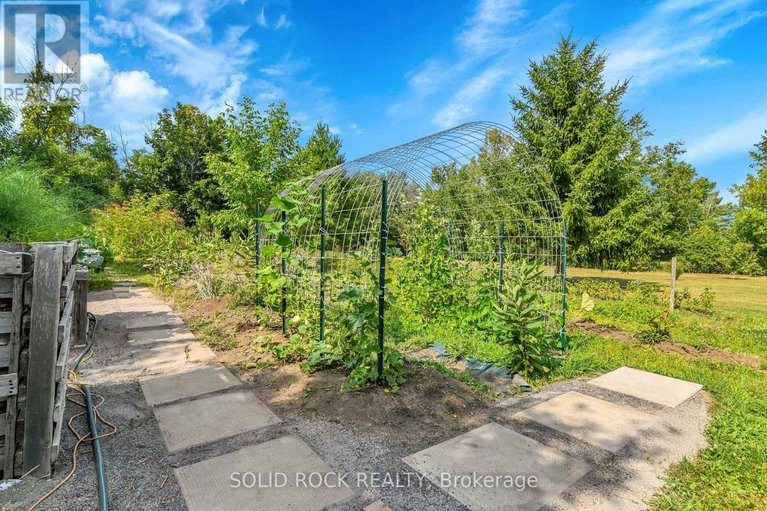 28730469/7893-lawrence-street/vernon/ottawa/ontario/K0A3J0_31