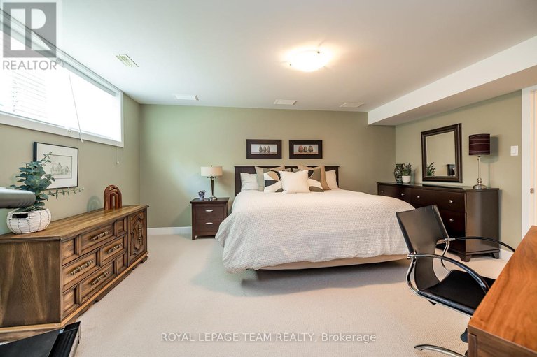28462571/19-turtle-point-private/morgans-grantsouth-march/ottawa/ontario/K2K3P1_32