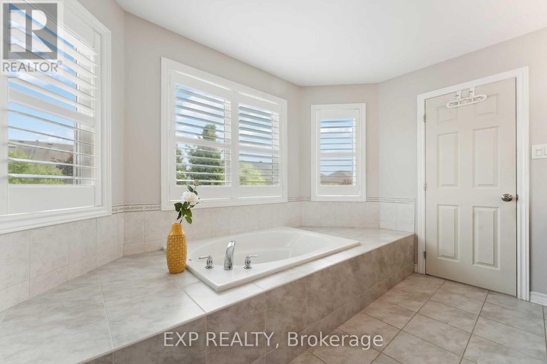 28623138/6925-mary-anne-drive/greely/ottawa/ontario/K4P0C1_17
