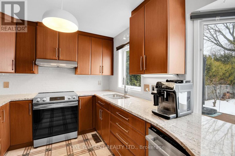 29491170/1705-belcourt-boulevard/orleanssunridge/ottawa/ontario/K1C1M3_12