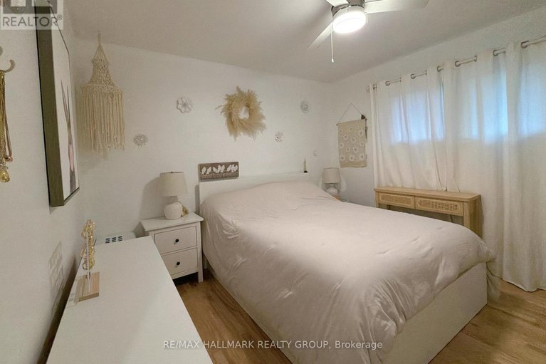 29062143/2424-joliffe-street/hawthorne-meadows/ottawa/ontario/K1G1G9_13