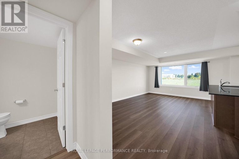 29430719/517-ozawa-private-e/cfb-rockcliffe-and-area/ottawa/ontario/K1K4Z8_13