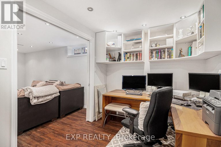 28612446/302-cote-royale-crescent/bilberry-creekqueenswood-heights/ottawa/ontario/K1E3L7_24