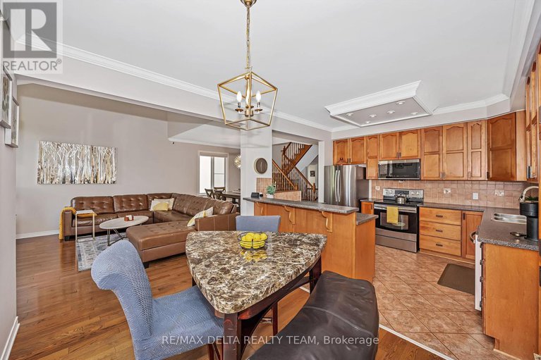 28589205/1922-lobelia-way/springridgeeast-village/ottawa/ontario/K4A4R1_12