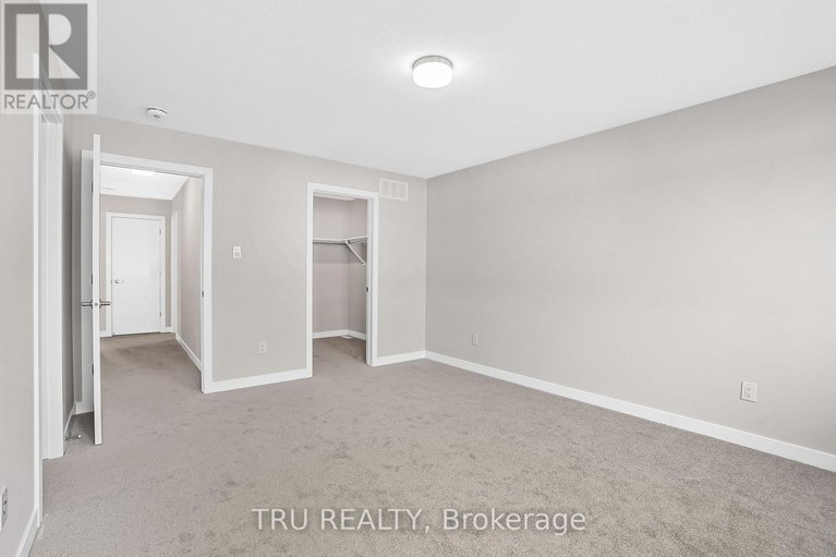 28405876/517-oldenburg-avenue/btwn-franktown-rd-fallowfield-rd/ottawa/ontario/K0A2Z0_17