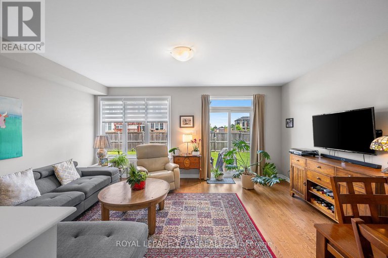 28396452/844-cedar-creek-drive/blossom-parkkemp-parkfindlay-creek/ottawa/ontario/K1T0B3_9