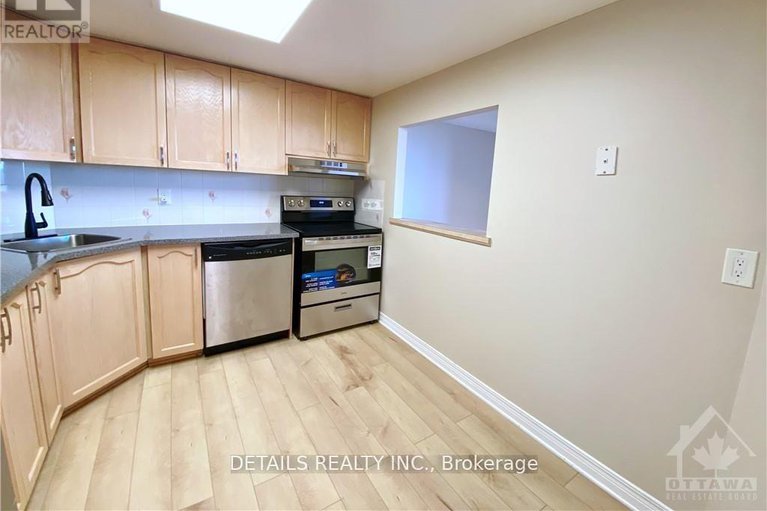 28248891/709-100-grant-carman-drive-w/borden-farmstewart-farmcarleton-heightsparkwood-hills/ottawa/ontario/K2E8B8_15