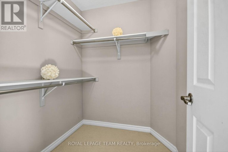 29099076/939-whimbrel-way/half-moon-bay/ottawa/ontario/K2J6C5_32