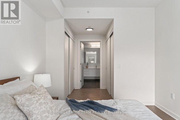 29177023/608-135-barrette-street/vanier/ottawa/ontario/K1L7Z9_27