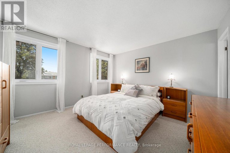 28992405/29-hummingbird-crescent/cedargrovefraserdale/ottawa/ontario/K2J3A5_12