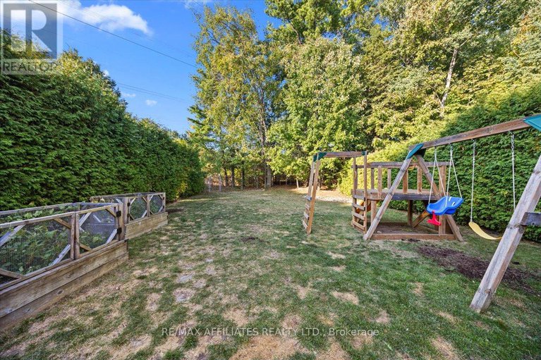 28880153/93-springcreek-crescent/bridlewood/ottawa/ontario/K2M2K8_35